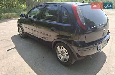 Хэтчбек Opel Corsa 2006 в 