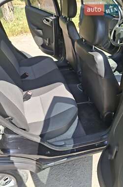 Хэтчбек Opel Corsa 2006 в 