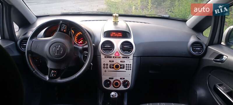 Хэтчбек Opel Corsa 2009 в Ковеле