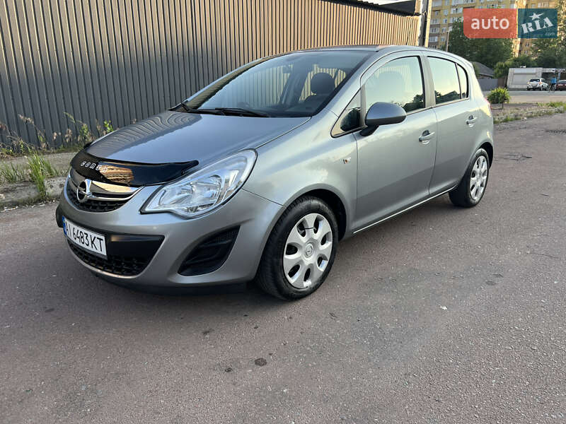 Хэтчбек Opel Corsa 2012 в 