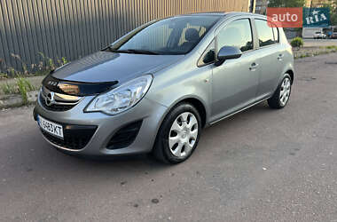 Хэтчбек Opel Corsa 2012 в 