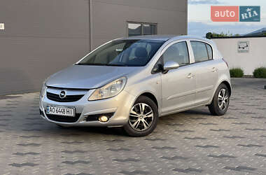 Хэтчбек Opel Corsa 2007 в Хусте
