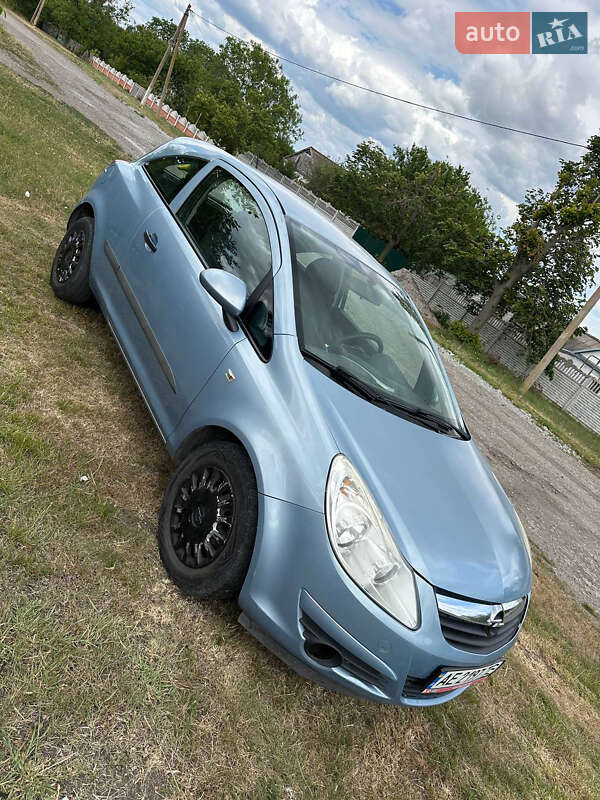Хэтчбек Opel Corsa 2008 в Днепре