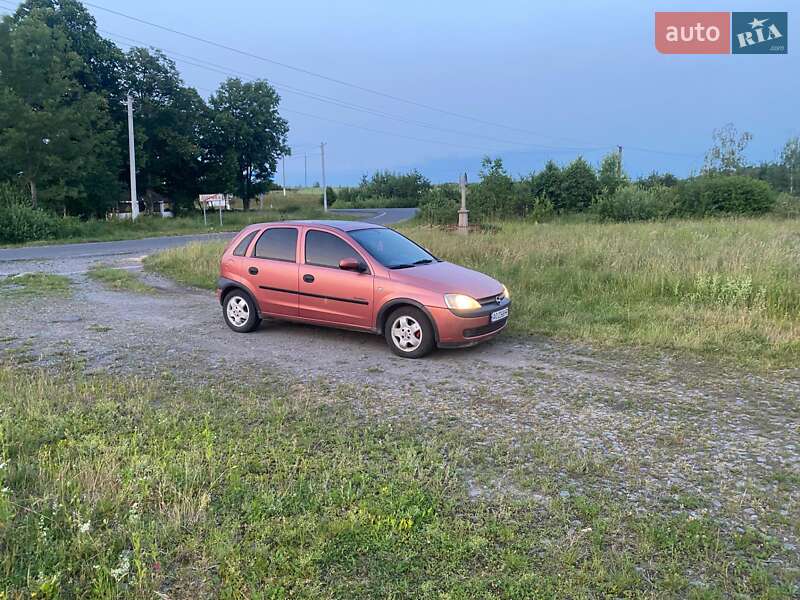 Хэтчбек Opel Corsa 2001 в Ужгороде