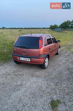Хэтчбек Opel Corsa 2001 в 