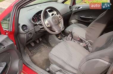 Хэтчбек Opel Corsa 2006 в 