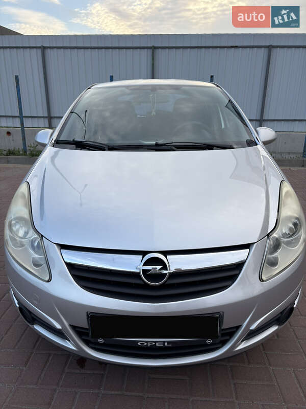 Хэтчбек Opel Corsa 2009 в Полтаве