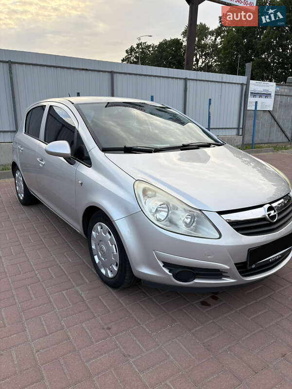 Хэтчбек Opel Corsa 2009 в Полтаве