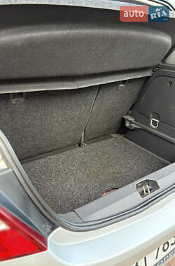 Хэтчбек Opel Corsa 2009 в 