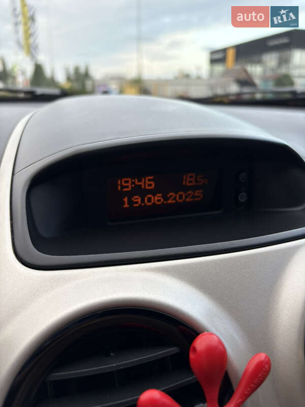 Хэтчбек Opel Corsa 2009 в Полтаве