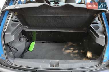 Хэтчбек Opel Corsa 2002 в 
