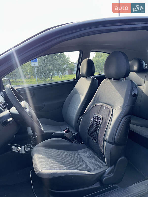 Хэтчбек Opel Corsa 2004 в Косове