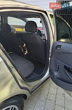 Хэтчбек Opel Corsa 2008 в 