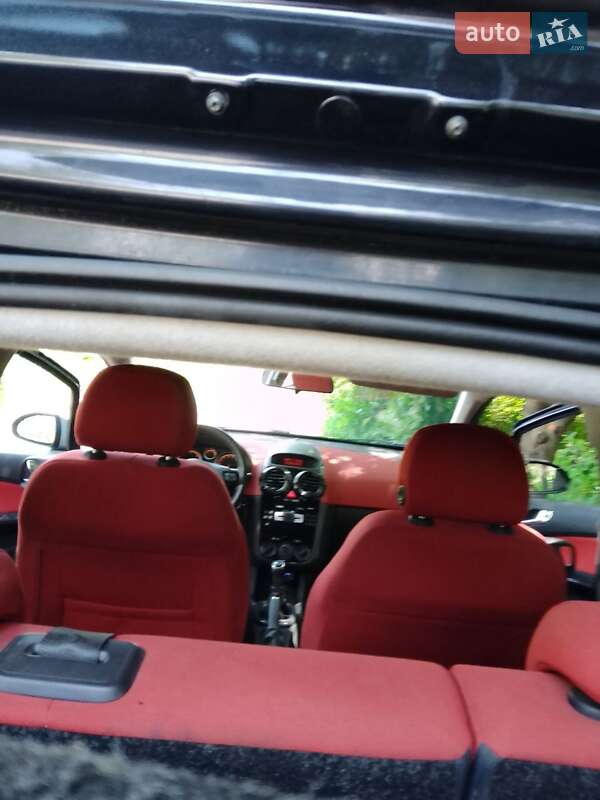 Хэтчбек Opel Corsa 2011 в Полтаве