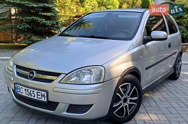 Хетчбек Opel Corsa 2002 в Дрогобичі