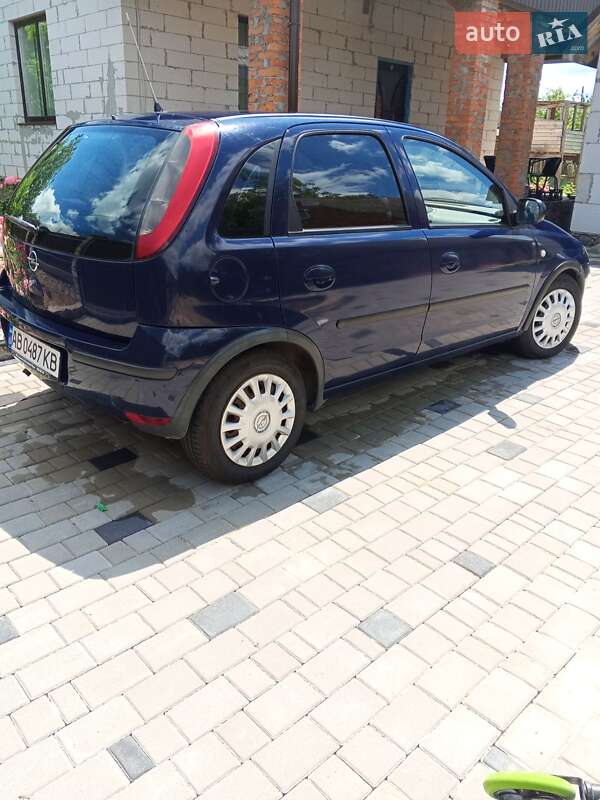 Хэтчбек Opel Corsa 2004 в Хмельнике
