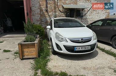 Хэтчбек Opel Corsa 2013 в Киеве