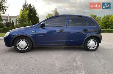 Хэтчбек Opel Corsa 2003 в 