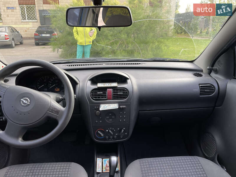 Хэтчбек Opel Corsa 2003 в Броварах