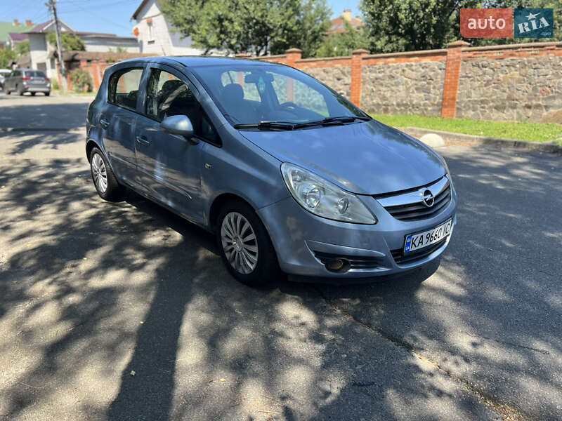 Хэтчбек Opel Corsa 2007 в Киеве