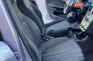 Хэтчбек Opel Corsa 2007 в 