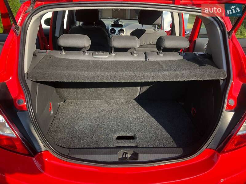 Хэтчбек Opel Corsa 2008 в Ивано-Франковске
