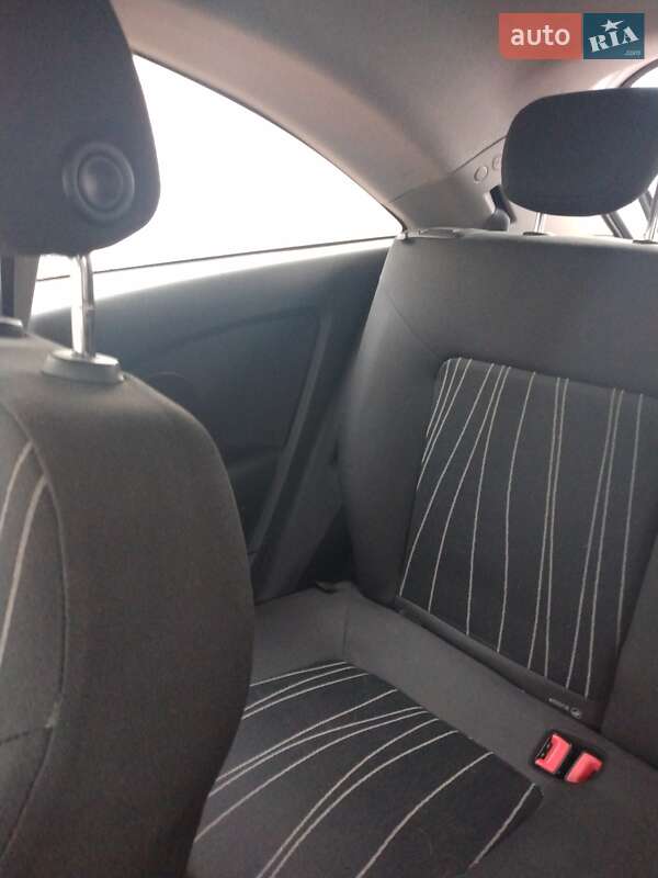 Хэтчбек Opel Corsa 2006 в Львове