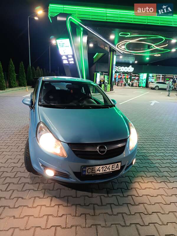 Хэтчбек Opel Corsa 2010 в Черновцах