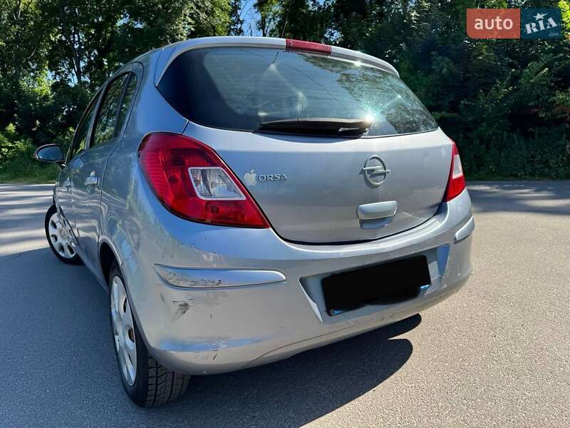 Хэтчбек Opel Corsa 2009 в Львове