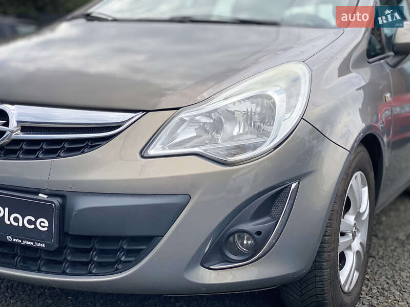 Хэтчбек Opel Corsa 2011 в Луцке