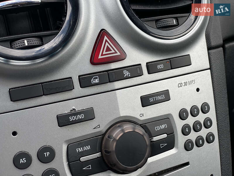 Хэтчбек Opel Corsa 2011 в Луцке