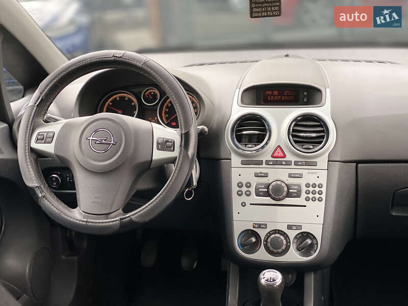 Хэтчбек Opel Corsa 2011 в Луцке