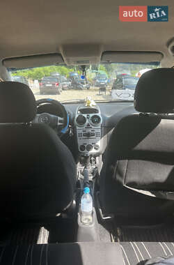 Хэтчбек Opel Corsa 2009 в 