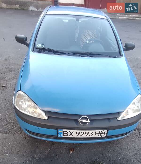 Хэтчбек Opel Corsa 2001 в 