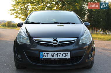 Хэтчбек Opel Corsa 2013 в 