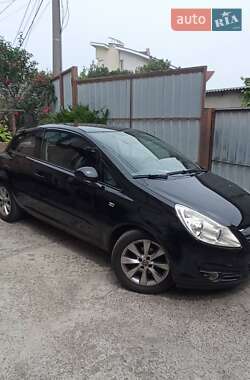 Хэтчбек Opel Corsa 2007 в 