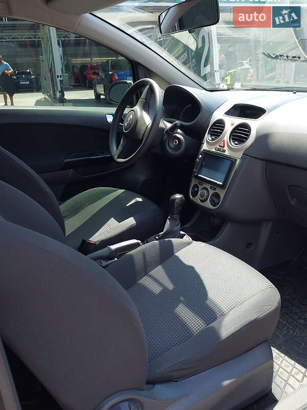 Хэтчбек Opel Corsa 2008 в Кропивницком