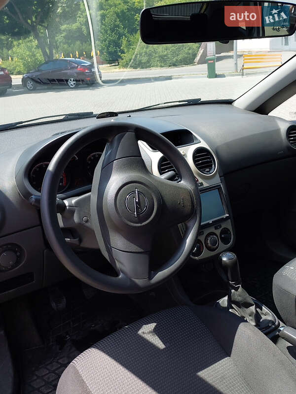 Хэтчбек Opel Corsa 2008 в Кропивницком