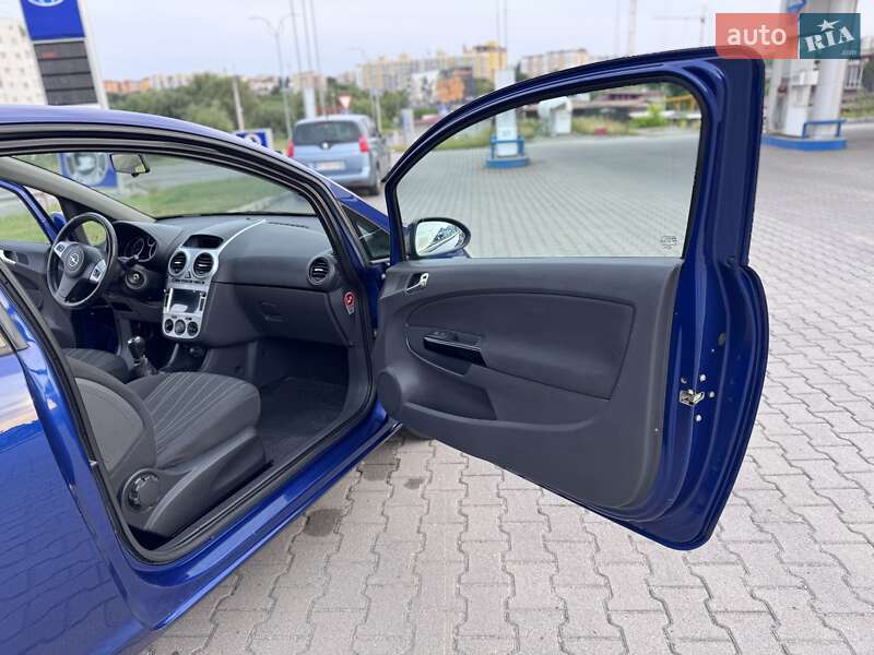 Хетчбек Opel Corsa 2009 в Хмельницькому