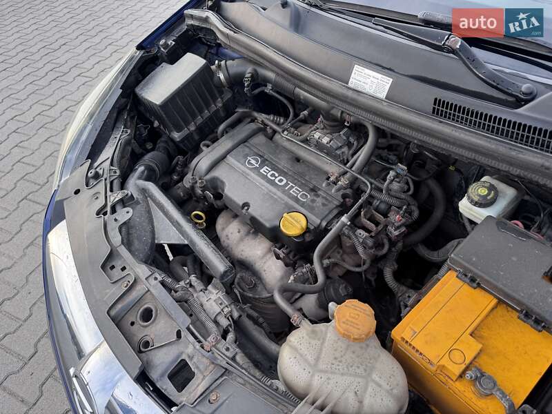Хетчбек Opel Corsa 2009 в Хмельницькому