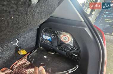 Хэтчбек Opel Corsa 2011 в 