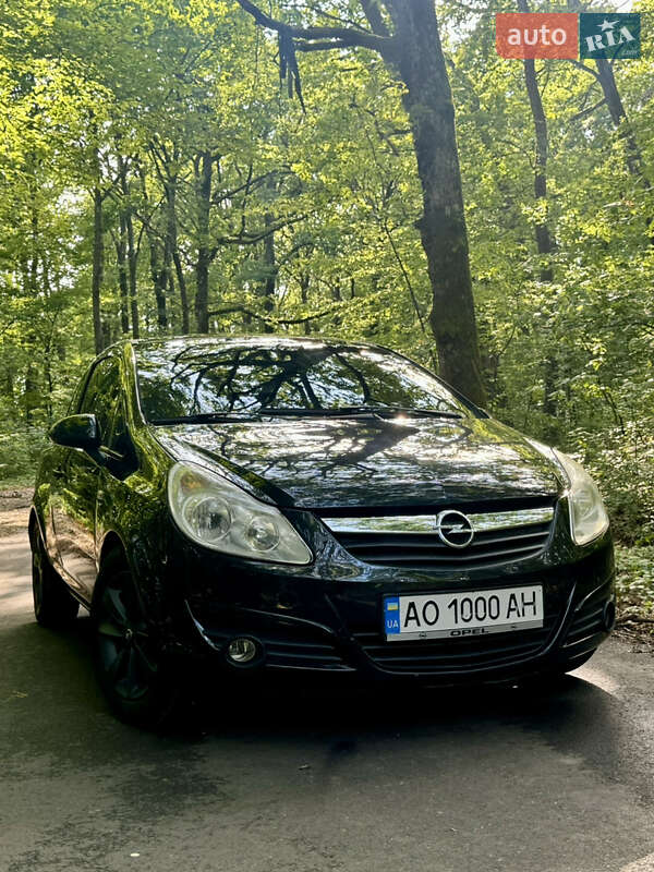 Хэтчбек Opel Corsa 2014 в Мукачево