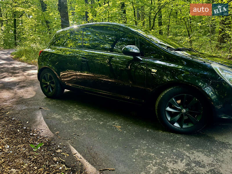 Хэтчбек Opel Corsa 2014 в Мукачево