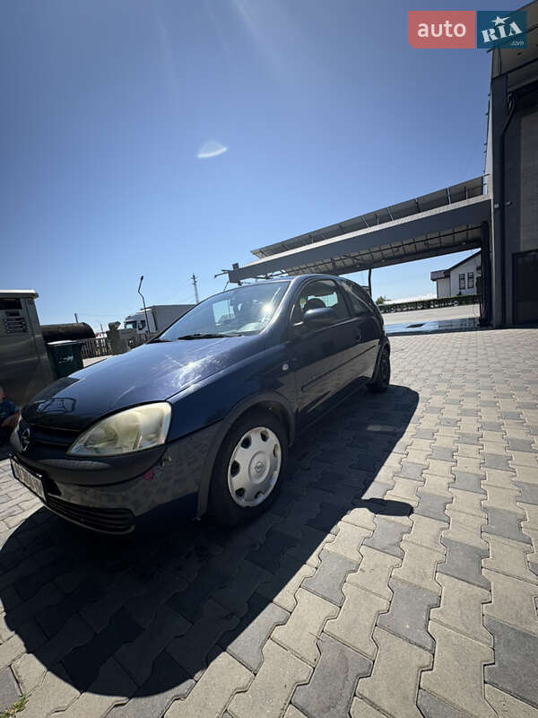 Хетчбек Opel Corsa 2001 в Іршаві