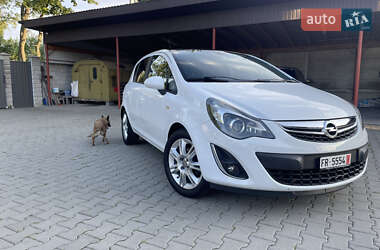 Хэтчбек Opel Corsa 2012 в 