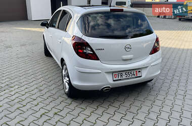 Хэтчбек Opel Corsa 2012 в 