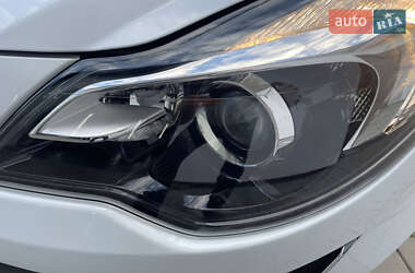 Хэтчбек Opel Corsa 2012 в 