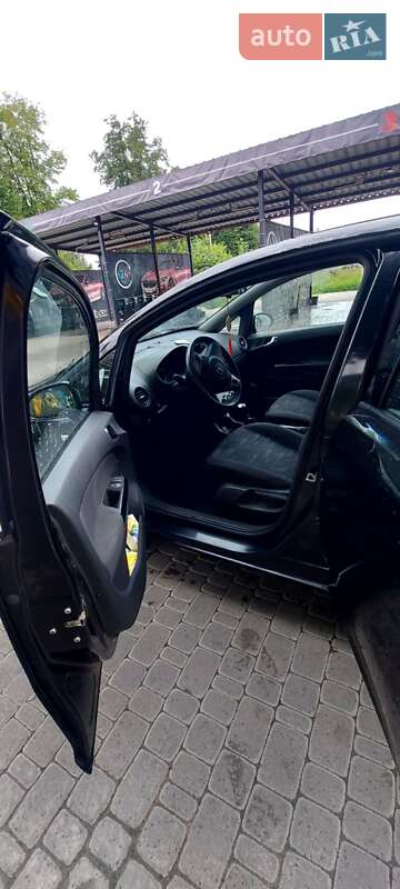 Хэтчбек Opel Corsa 2011 в Киеве