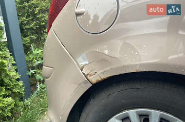 Хэтчбек Opel Corsa 2010 в 