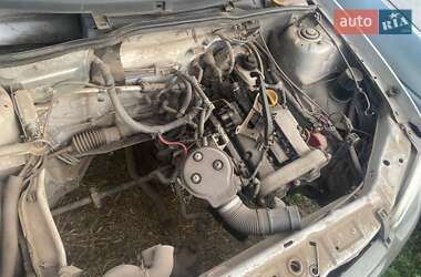Хэтчбек Opel Corsa 2000 в 